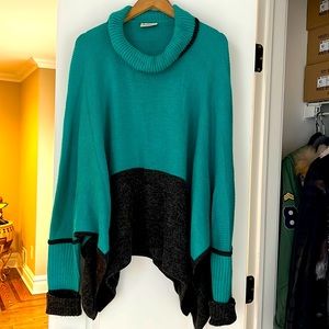 LOMBAGGI KNITWEAR SWEATER PONCHO